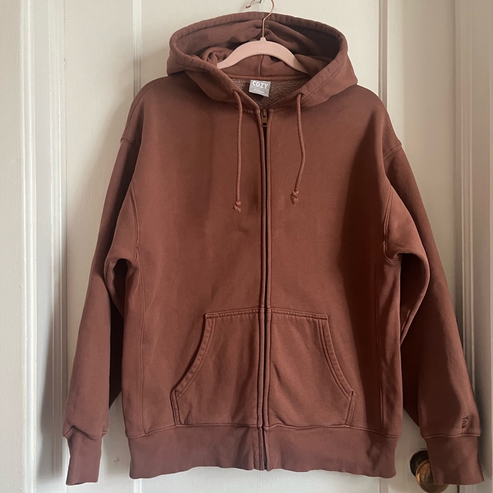 Aritzia TNA Cozy Fleece Boyfriend
Zip Hoodie in Teddy Bear Brown